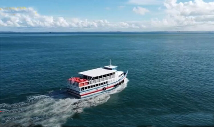 Travessia Salvador-Mar Grande atende com seis embarcações e tem saídas de meia em meia hora. - Foto: Reprodução.