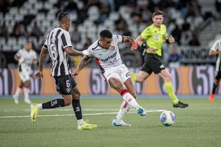 O Vitória vencia por 1 a 0 até os 42 minutos do segundo tempo, quando levou o empate. - Foto: Victor Ferreira/EC Vitória